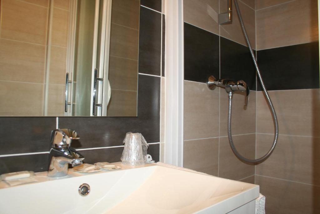Hotel Les Castets D'Ayre Бареж Экстерьер фото